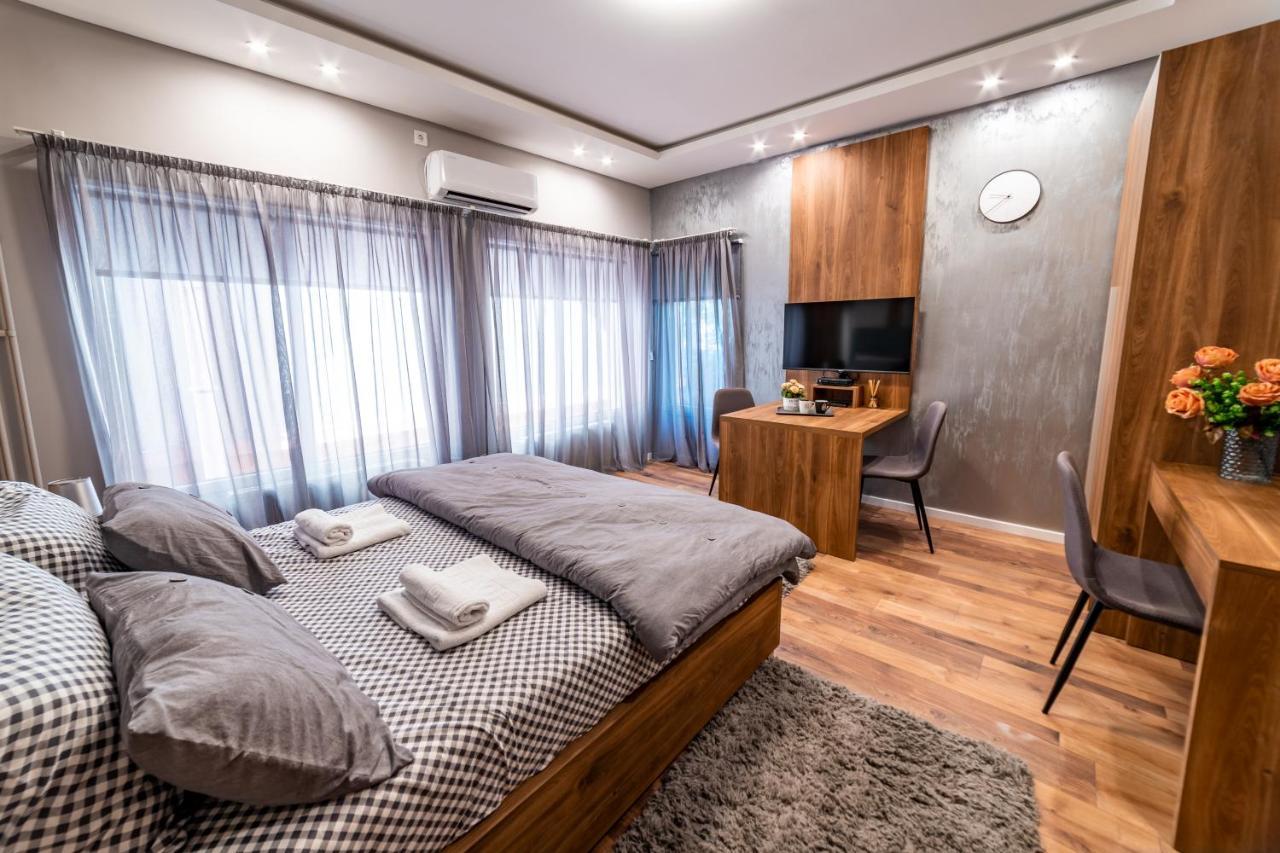 Ivi Place Apartments Novi Sad Buitenkant foto