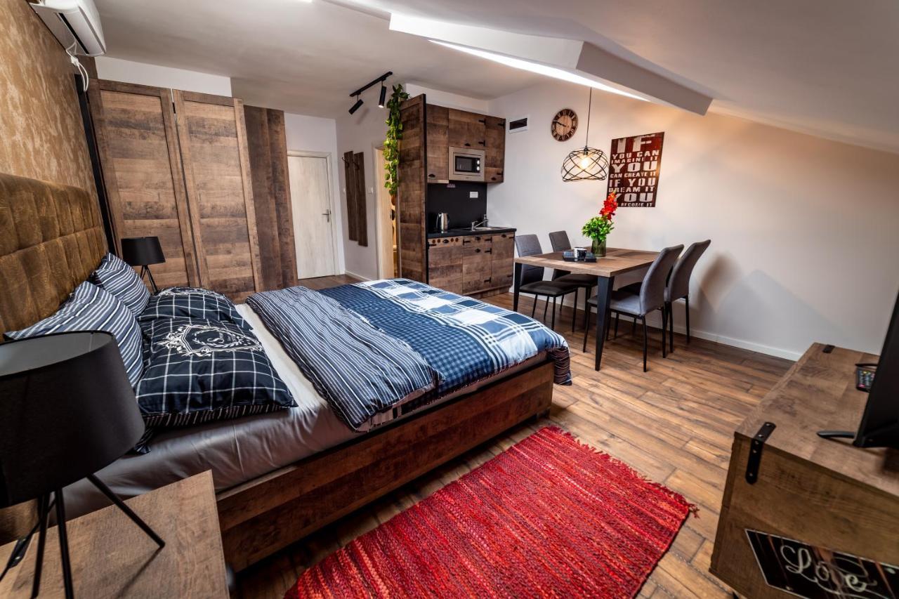 Ivi Place Apartments Novi Sad Buitenkant foto