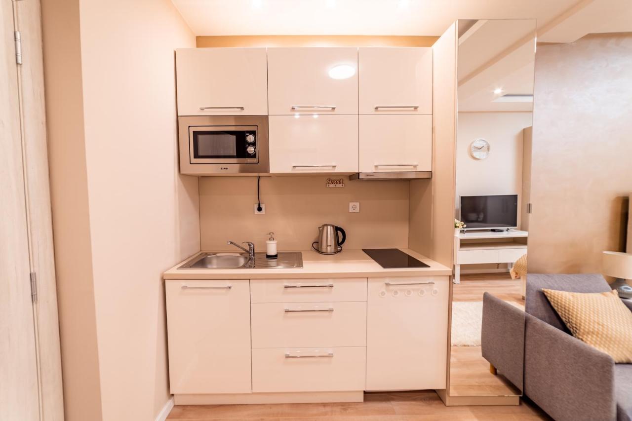 Ivi Place Apartments Novi Sad Buitenkant foto