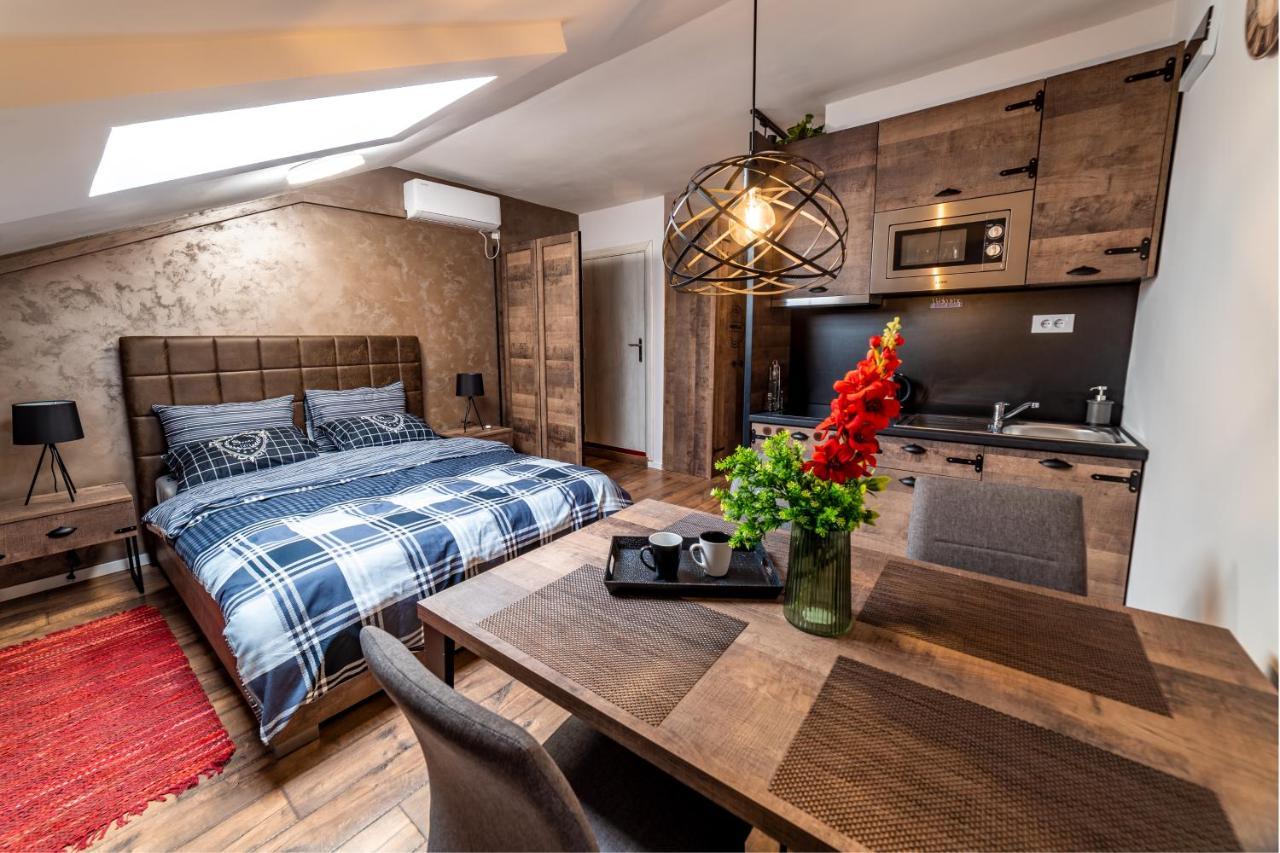 Ivi Place Apartments Novi Sad Buitenkant foto