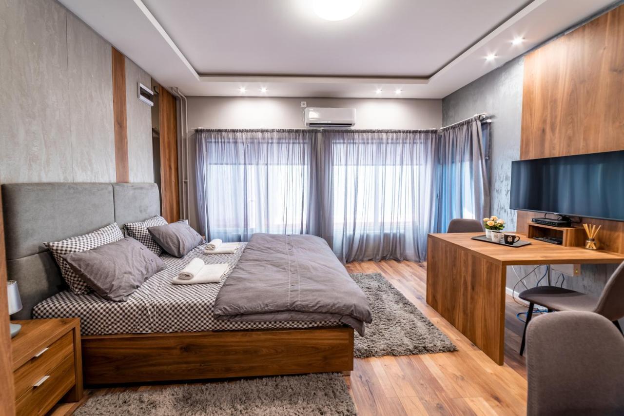Ivi Place Apartments Novi Sad Buitenkant foto