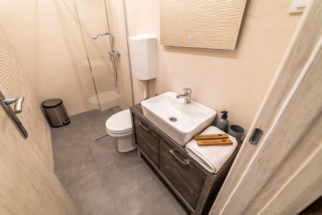 Ivi Place Apartments Novi Sad Buitenkant foto
